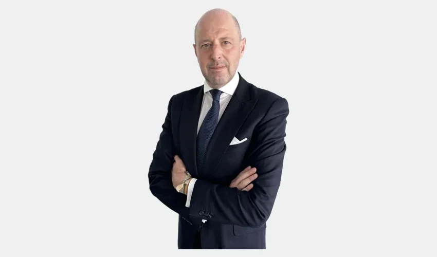  Tressis ficha a García Sendón para banca de inversión
