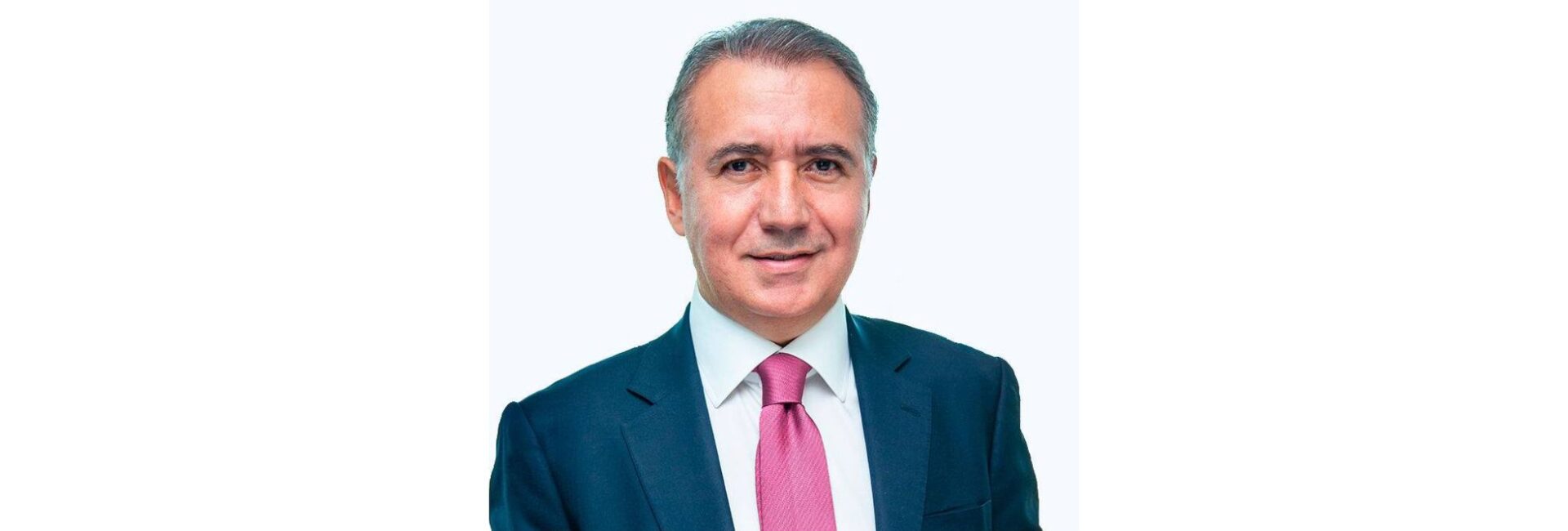 Santander CIB lidera una financiación de 760 millones para el Proyecto Himalaya de Elawan, con más de 1,3 GW renovables.