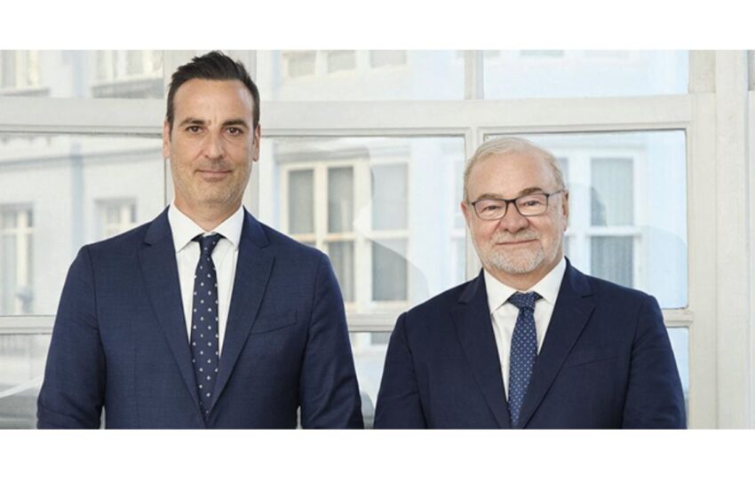 Andbank España refuerza su presencia en Galicia con la incorporación de Carlos Estévez, procedente de Indosuez Wealth Management, y Antonio de Azpiazu, ex S&P Dow Jones Indices.