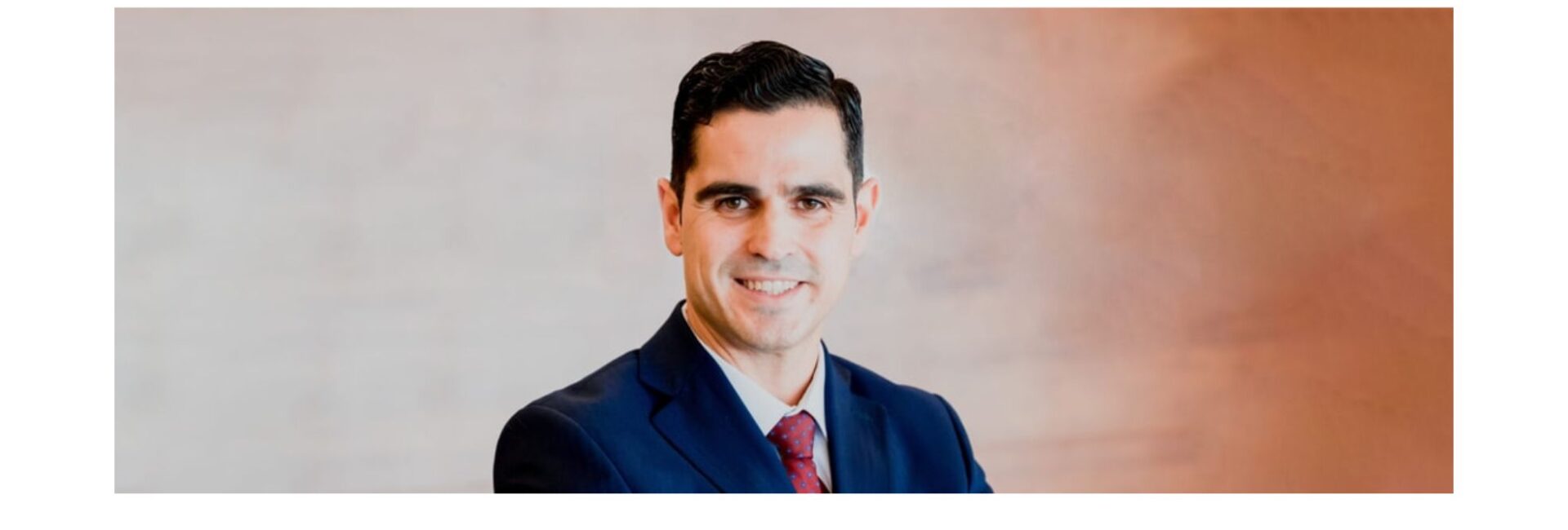 Santander AM incorpora a Juan Hernando como gestor de carteras. El ejecutivo llega procedente de Tressis (Grupo MoraBanc) para reforzar el equipo de soluciones de inversión.