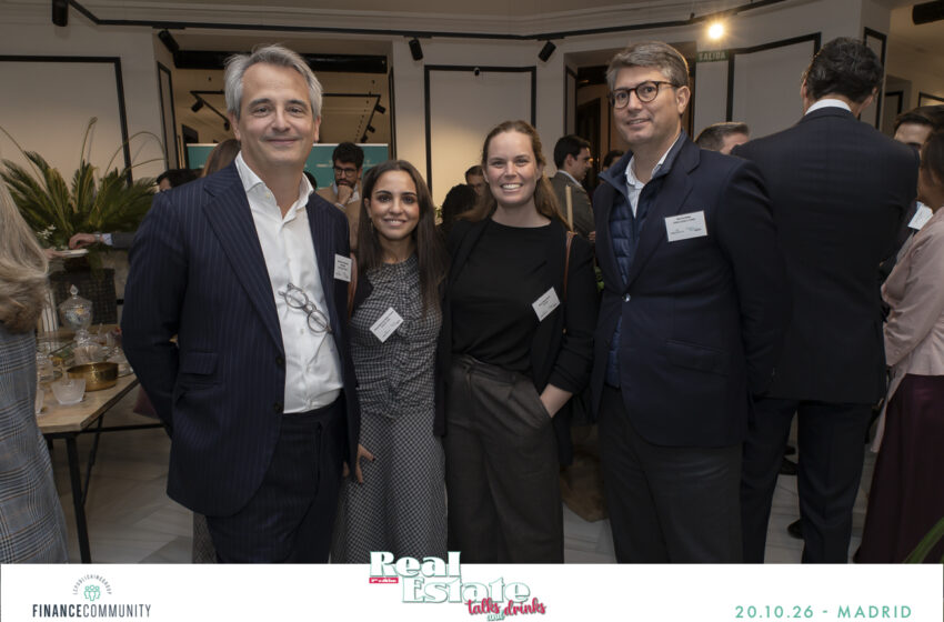 Talks_and_drinks_103