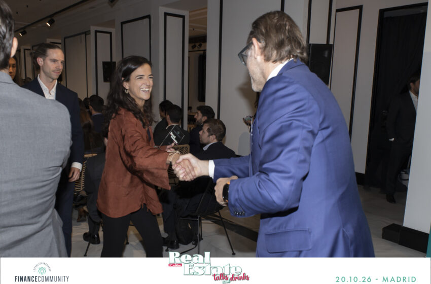 Talks_and_drinks_195