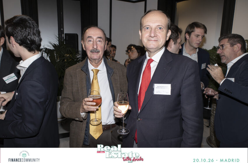 Talks_and_drinks_236