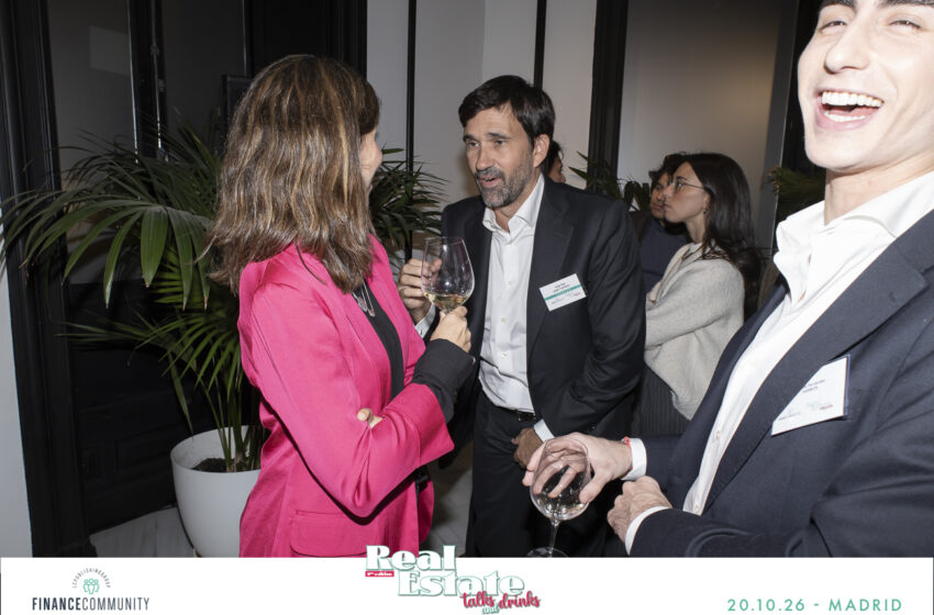 Talks_and_drinks_244