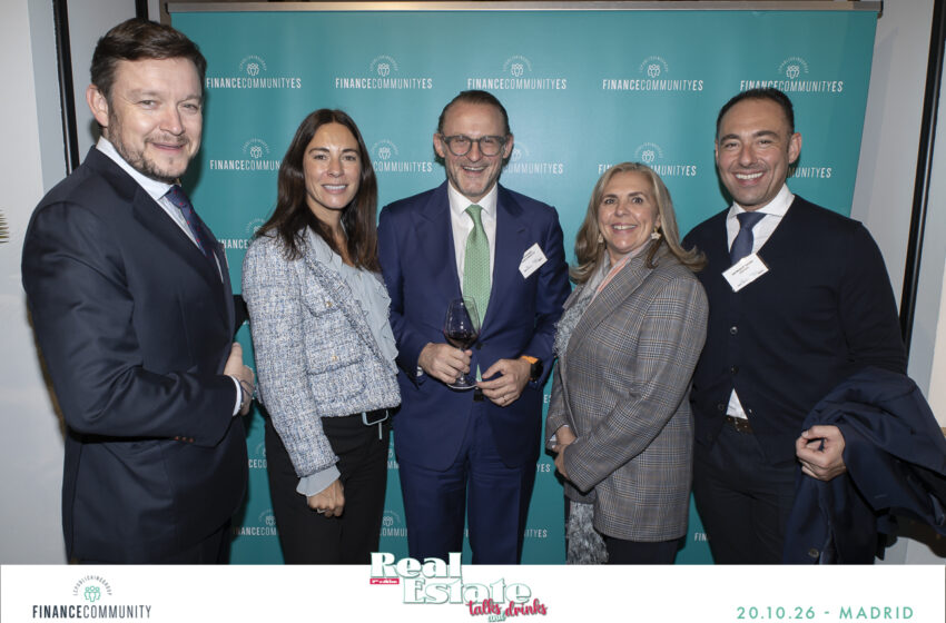 Talks_and_drinks_247