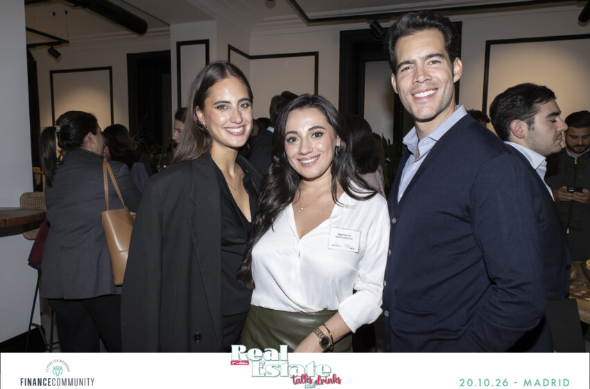 Talks_and_drinks_256