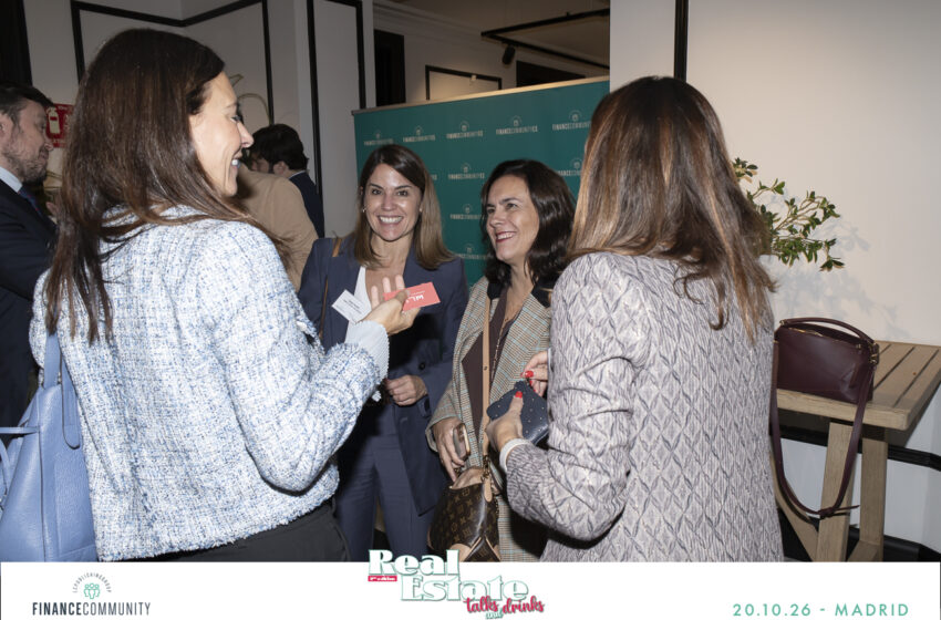 Talks_and_drinks_270