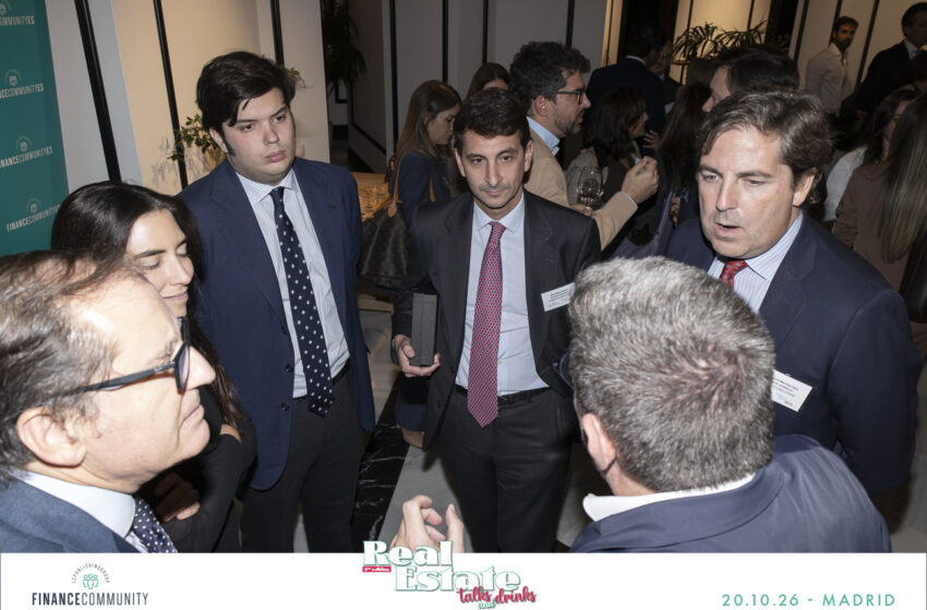 Talks_and_drinks_271