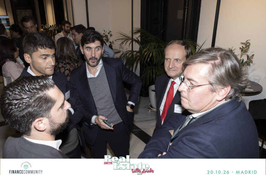 Talks_and_drinks_272