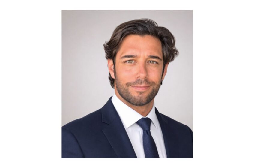 Carlos Mendoza se incorpora a Santander Asset Management como gestor en Soluciones Institucionales tras su paso por Singular Bank, Welzia y Altair Finance.
